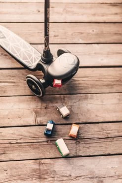 Scoot And Ride Brown Lines Highwaykick 2 Step SR-96526 -Jollein Winkel Scoot and Ride Brown Lines Highwaykick 2 Step SR 96526 .sfeer 3