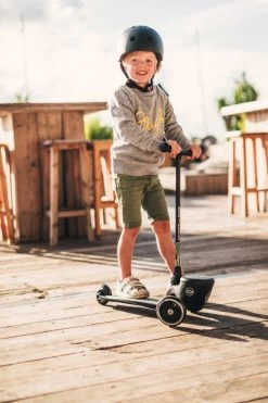 Scoot And Ride Green Lines Highwaykick 2 Step SR-96525 19 Scoot And Ride Green Lines Highwaykick 2 Step SR-96525 -Jollein Winkel Scoot and Ride Green Lines Highwaykick 2 Step SR 96525 .sfeer 1