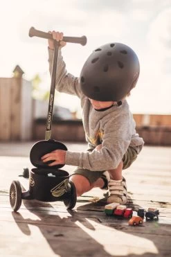 Scoot And Ride Green Lines Highwaykick 2 Step SR-96525 17 Scoot And Ride Green Lines Highwaykick 2 Step SR-96525 -Jollein Winkel Scoot and Ride Green Lines Highwaykick 2 Step SR 96525 .sfeer 2