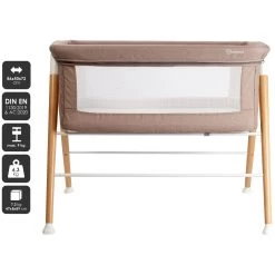 Babygo Goodnight Beige Wieg 4362 -Jollein Winkel babygo goodnight beige wieg aan bed 4362 1