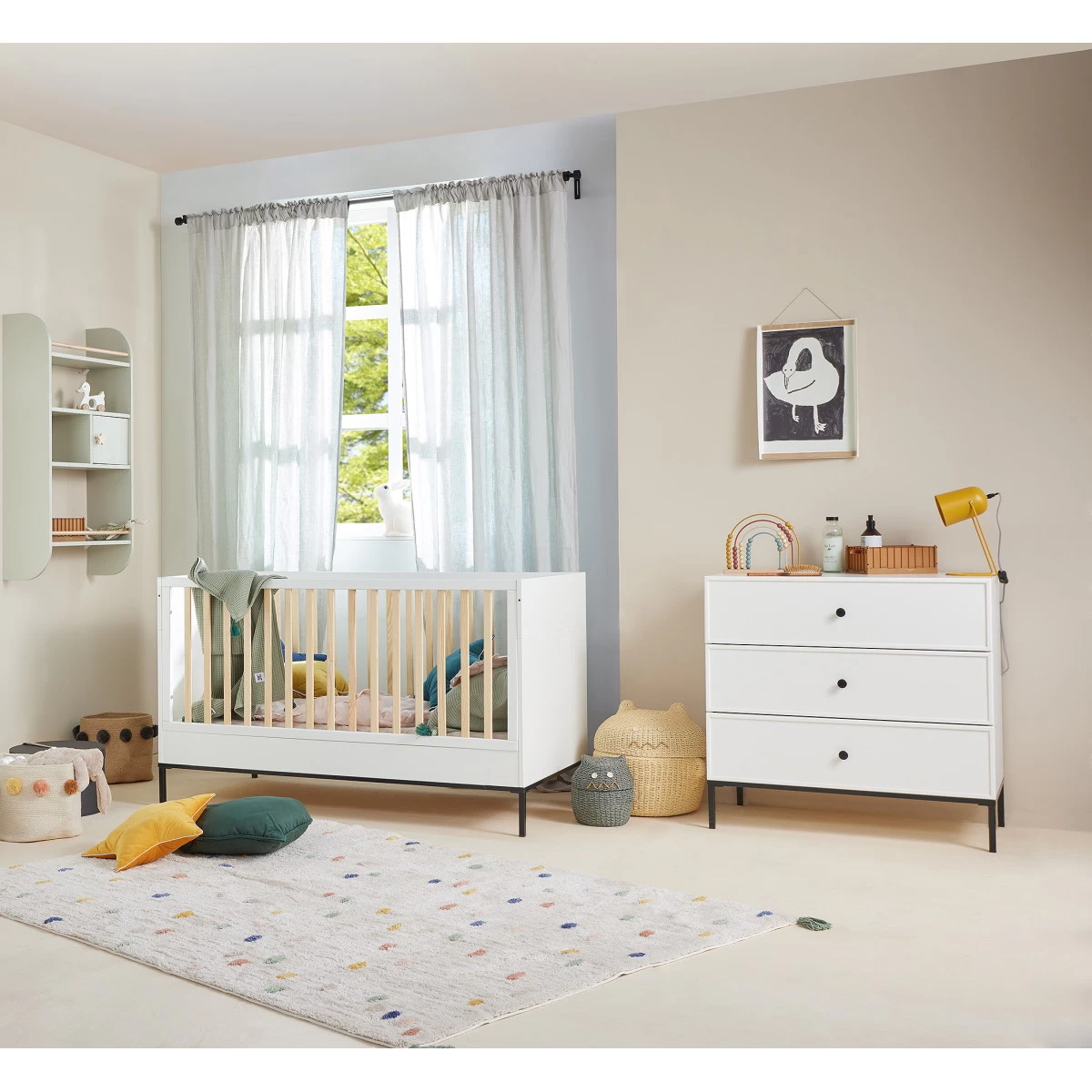 Bellamy Lumi White Babykamer: Ledikant/Juniorbed En Commode 3 Bellamy Lumi White Babykamer: Ledikant/Juniorbed En Commode