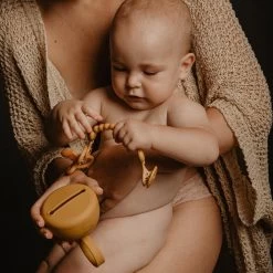 Suavinex Essence Pink Silicone Speenhouder SXSEZ00081443 -Jollein Winkel colour essence soother case mango 3 4