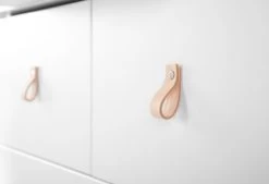 Babykamer Romy: Ledikant, Commode & 2-Deurskast -Jollein Winkel commode noah 4