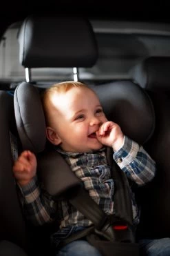 Ding Cruz Dark Grey 360° Isofix Autostoel 0-36kg DI-101920 -Jollein Winkel di 101919 lifestyle 04a 1