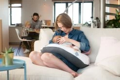 Doomoo Buddy Bear Grey Voedingskussen B04 -Jollein Winkel doomoo buddy bear grey voedingskussen b04 1