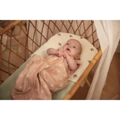 Jollein Wild Rose 110 Cm Zomerslaapzak 048-529-67023 11 Jollein Wild Rose 110 Cm Zomerslaapzak 048-529-67023 -Jollein Winkel jollein wild rose zomerslaapzak lifestyle