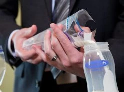 Lansinoh 50 Stuks Moedermelk Bewaarzakjes 40056 -Jollein Winkel lansinoh bewaarzakjes voor moedermelk4 1