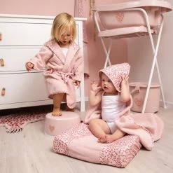 Bébé-jou Bebe-Jou Leopard Pink Badcape 3010123 -Jollein Winkel leopard pink mood 51