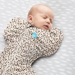 Love To Dream Swaddle Up 1.0 Animal Beige Medium 6-8.5 Kg Inbakerslaapzak L1001252BGEM -Jollein Winkel love to dream swaddle up 1.0 animal beige 3 1