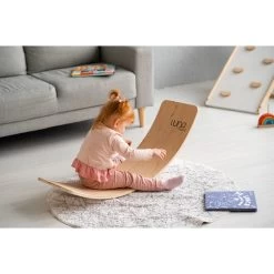 Luna Toys Houten Balansbord Met Grijs Vilt LU-37001 14 Luna Toys Houten Balansbord Met Grijs Vilt LU-37001 -Jollein Winkel luna toys houten balansbord sfeer 3 1