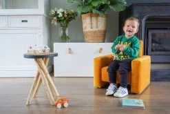 Ding Jamie Velvet Okergeel Kinderfauteuil DI-34201 -Jollein Winkel mamaloes ding jamie 05