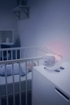 Badabulle Schaapje Lulu Muzikaal Projectie Nachtlampje B015007 -Jollein Winkel sfeerfoto schaapje