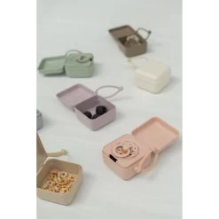 Bibs Cloud Speendoosje 4200223 17 Bibs Cloud Speendoosje 4200223 -Jollein Winkel speendoosje sfeer 1 1