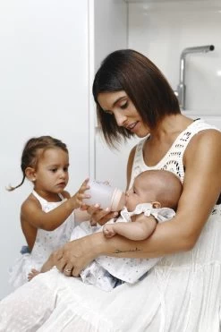 Suavinex Zero.Zero Anti-Colic Slow Flow Zuigfles 180ml SXZBRF051118 -Jollein Winkel suavinex zer .zer anti colic zuigfles 4 1