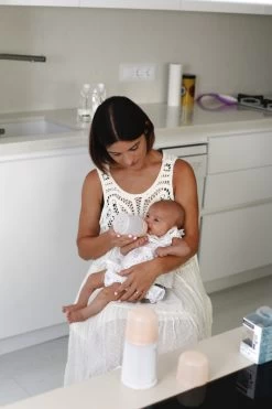 Suavinex Zero.Zero Anti-Colic Medium Flow Zuigfles 270ml SXZBRF050012 17 Suavinex Zero.Zero Anti-Colic Medium Flow Zuigfles 270ml SXZBRF050012 -Jollein Winkel suavinex zer .zer anti colic zuigfles 6 2